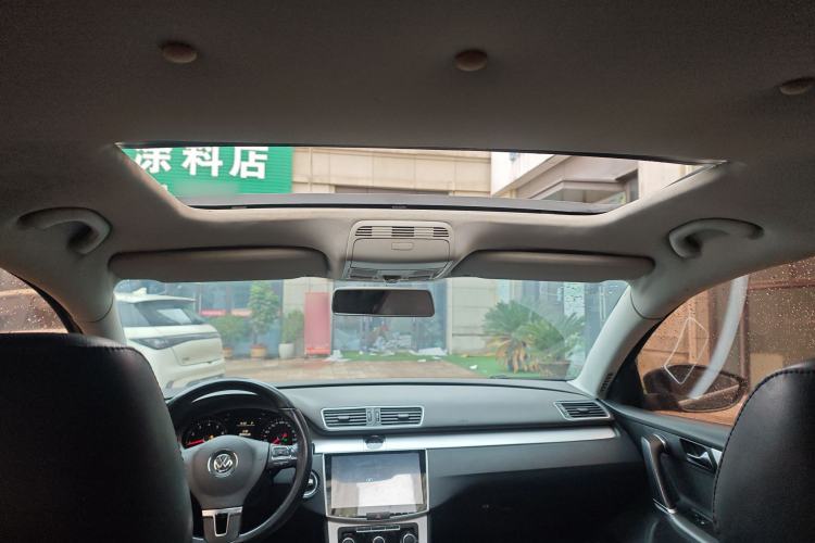 Used Volkswagen Magotan 2013 1.8TSI Premier Model Headliner