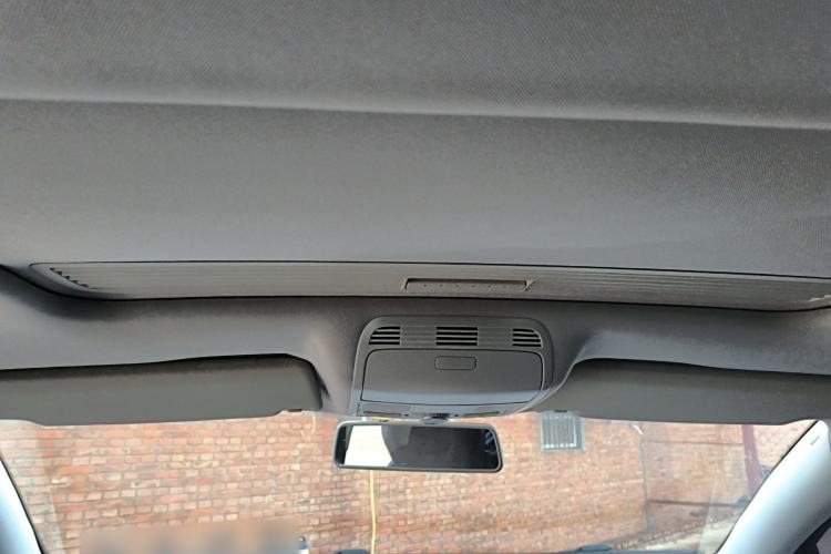 Used Volkswagen Magotan 2013 1.8TSI Comfort Model Headliner