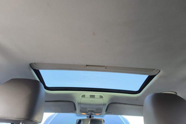 Used Volkswagen Magotan 2013 2.0 TSI Prestige Model Headliner