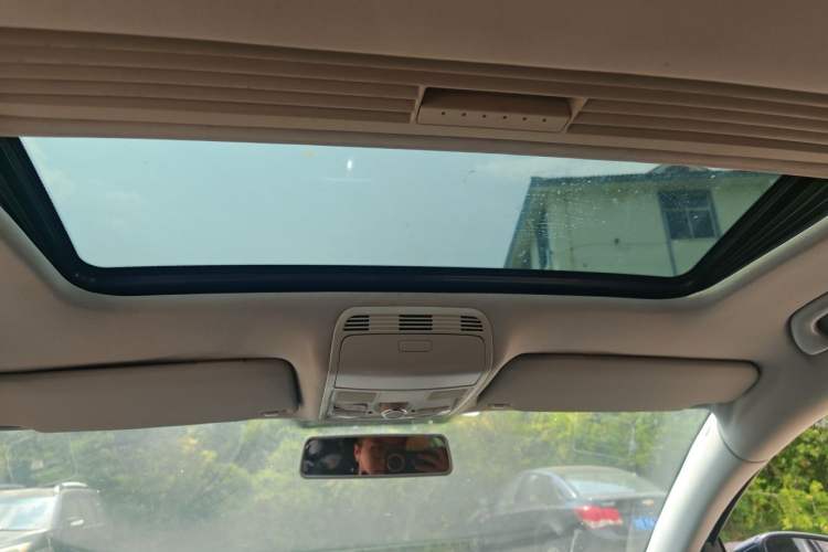 Used Volkswagen Magotan 2013 1.8TSI Comfort Model Headliner