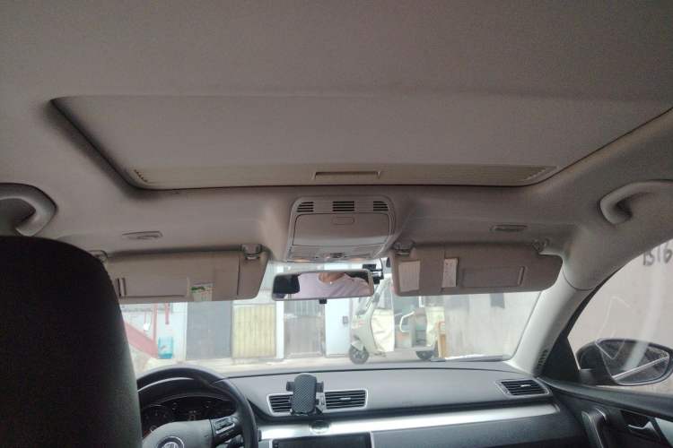 Used Volkswagen Magotan 2013 1.8TSI Premier Model Headliner