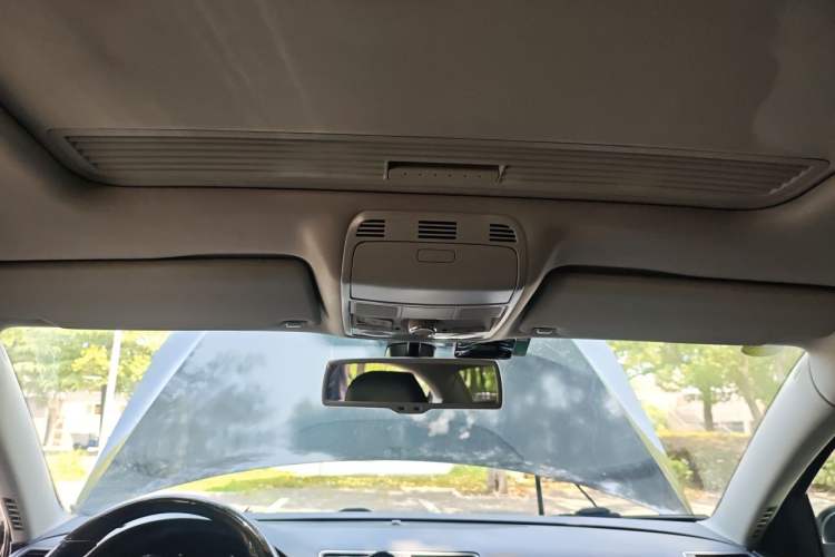 Used Volkswagen Magotan 2013 2.0 TSI Prestige Model Headliner