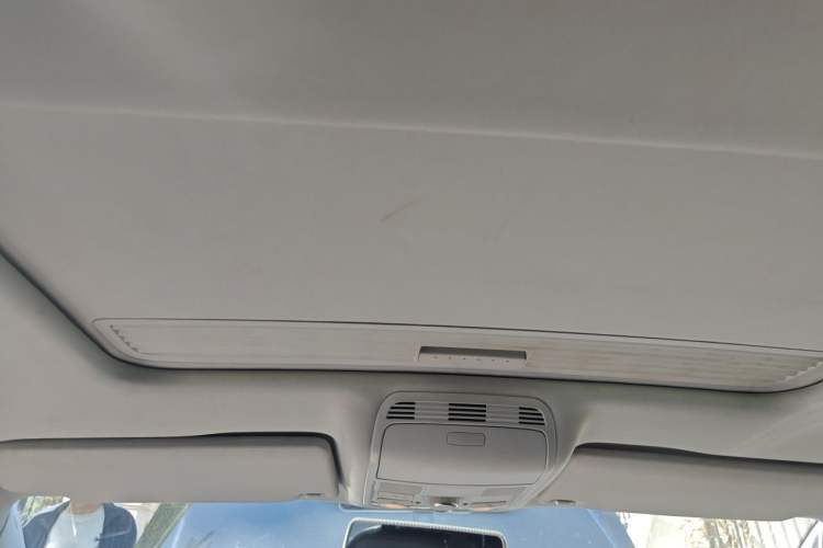 Used Volkswagen Magotan 2013 1.8TSI Luxury Model Headliner
