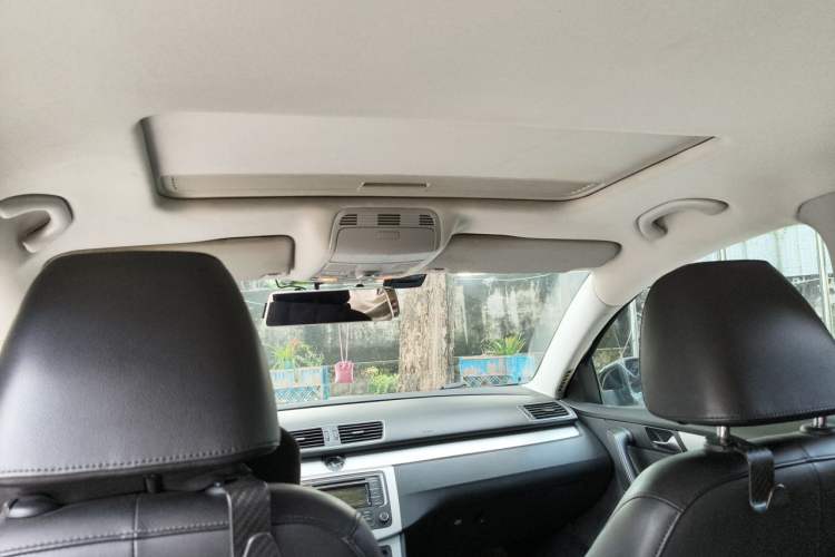 Used Volkswagen Magotan 2013 1.8TSI Premier Model Headliner