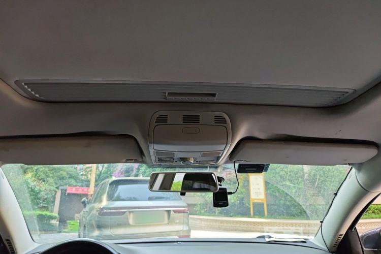 Used Volkswagen Magotan 2013 1.8TSI Luxury Model Headliner