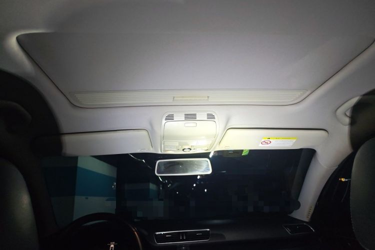 Used Volkswagen Magotan 2013 1.8TSI Luxury Model Headliner