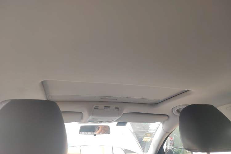 Used Volkswagen Magotan 2013 1.8TSI Luxury Model Headliner