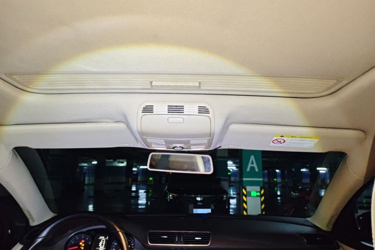 Used Volkswagen Magotan 2013 1.8TSI Luxury Model Headliner