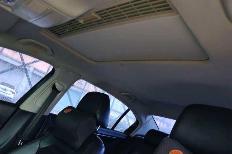 Used Volkswagen Magotan 2013 2.0 TSI Luxury Model Headliner