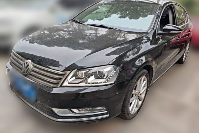 Ojetý Volkswagen Magotan 2013 2.0 TSI Prestige Model