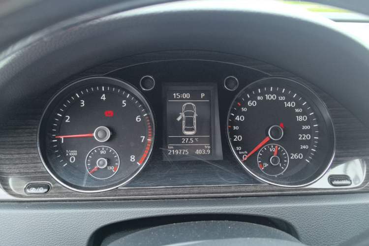 Used Volkswagen Magotan 2013 2.0 TSI Prestige Model Instrument Cluster