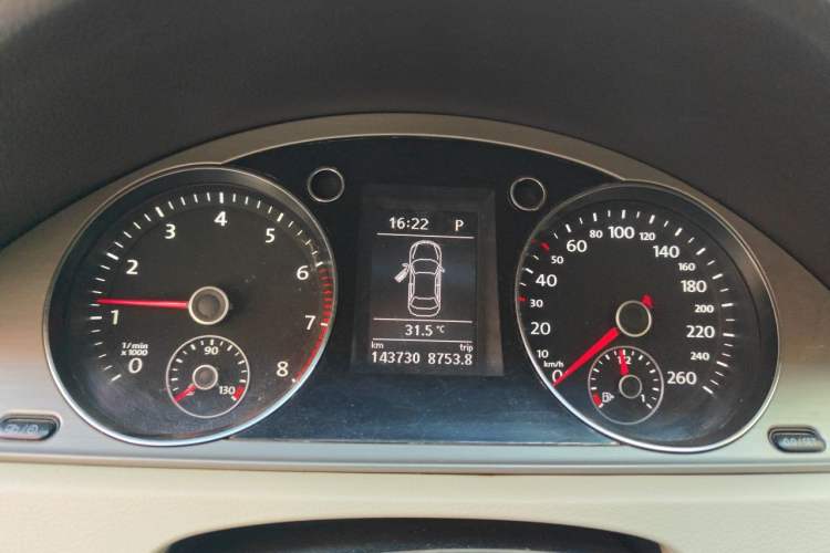 Used Volkswagen Magotan 2013 1.8TSI Premier Model Instrument Cluster