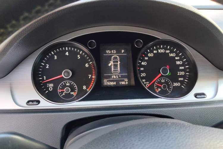 Used Volkswagen Magotan 2013 1.8TSI Premier Model Instrument Cluster
