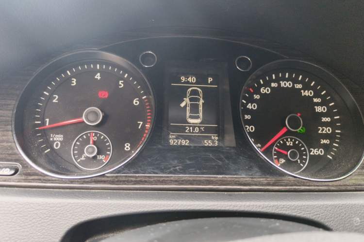 Used Volkswagen Magotan 2013 2.0 TSI Prestige Model Instrument Cluster