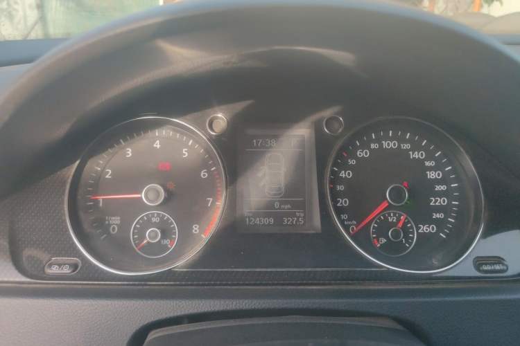 Used Volkswagen Magotan 2013 2.0 TSI Luxury Model Instrument Cluster