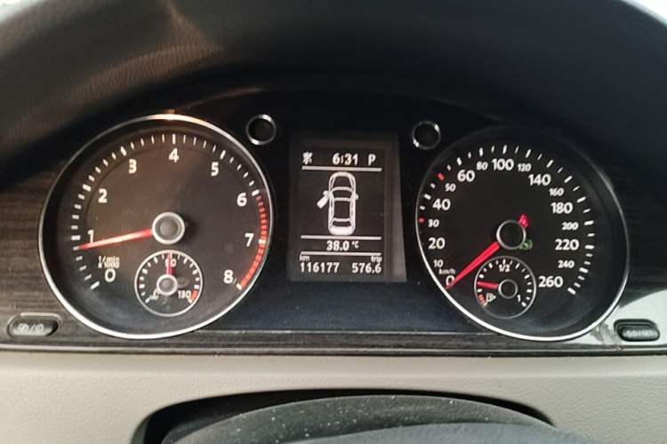 Used Volkswagen Magotan 2013 1.8TSI Prestige Model Instrument Cluster