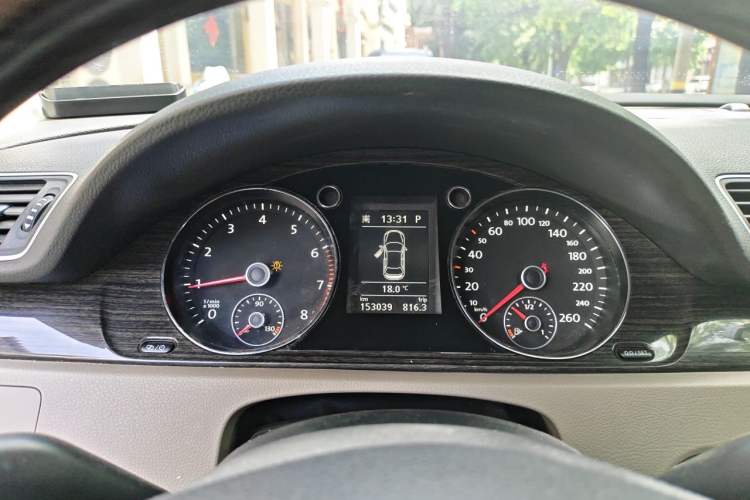 Used Volkswagen Magotan 2013 1.8TSI Prestige Model Instrument Cluster
