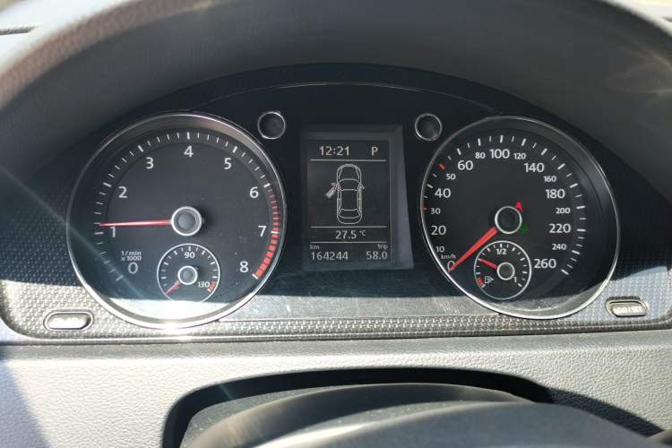 Used Volkswagen Magotan 2013 2.0 TSI Luxury Model Instrument Cluster