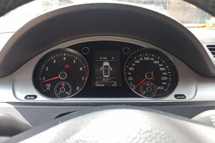 Used Volkswagen Magotan 2013 1.8TSI Premier Model Instrument Cluster
