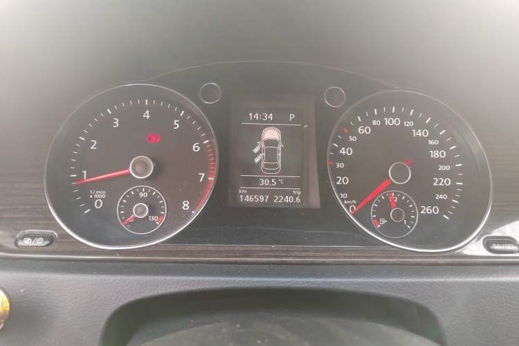 Used Volkswagen Magotan 2013 1.8TSI Prestige Model Instrument Cluster