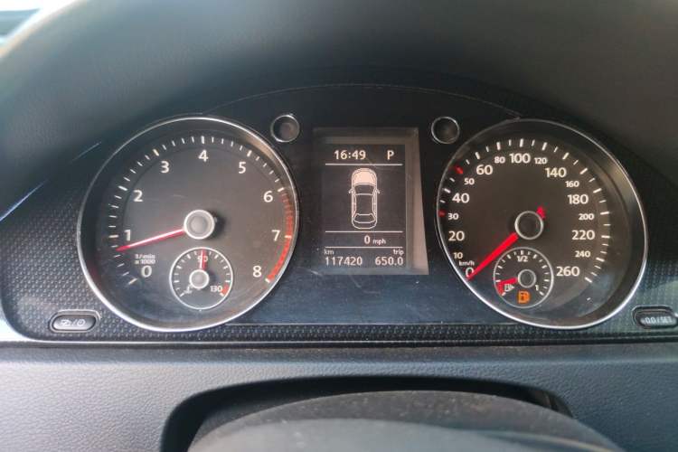 Used Volkswagen Magotan 2013 2.0 TSI Luxury Model Instrument Cluster