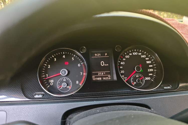 Used Volkswagen Magotan 2013 2.0 TSI Luxury Model Instrument Cluster