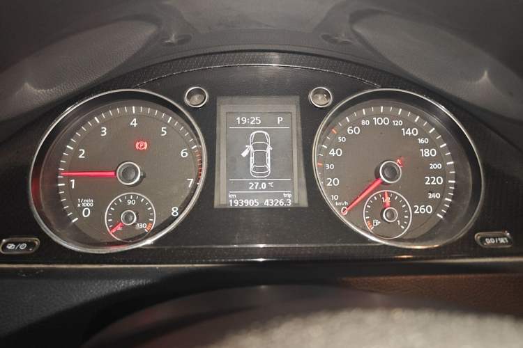 Used Volkswagen Magotan 2013 1.8TSI Luxury Model Instrument Cluster