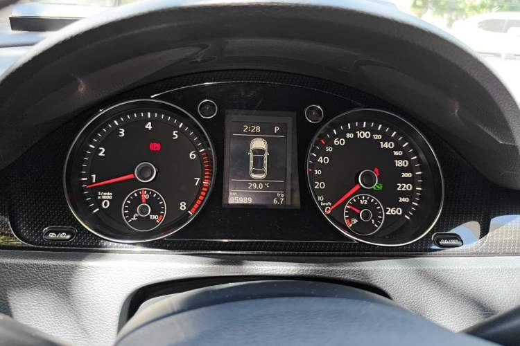 Used Volkswagen Magotan 2013 1.8TSI Luxury Model Instrument Cluster