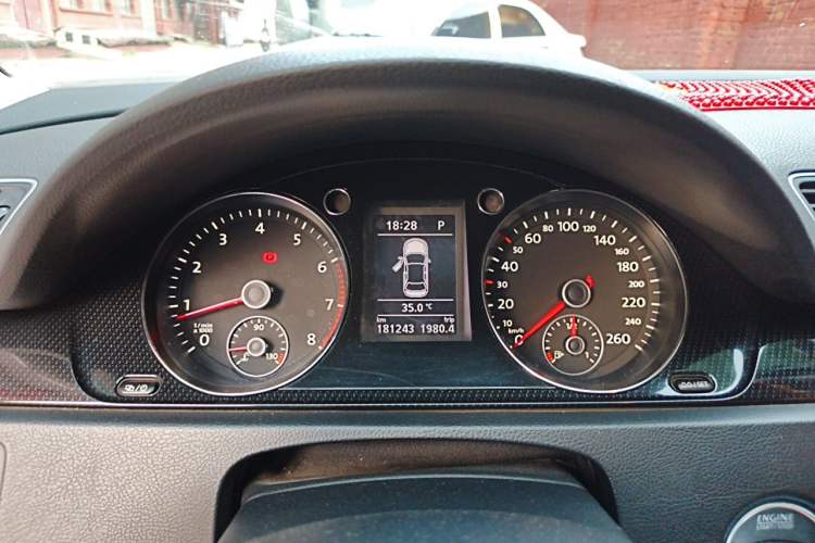 Used Volkswagen Magotan 2013 1.8TSI Luxury Model Instrument Cluster