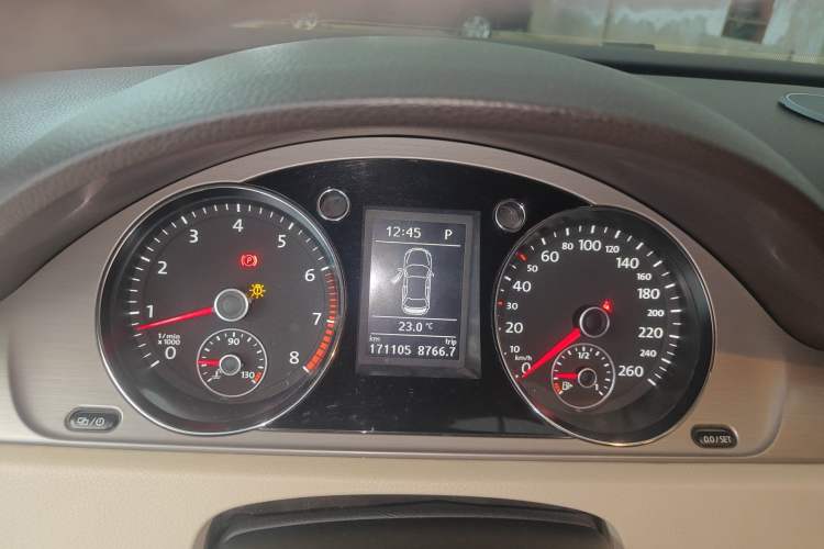 Used Volkswagen Magotan 2013 1.8TSI Premier Model Instrument Cluster