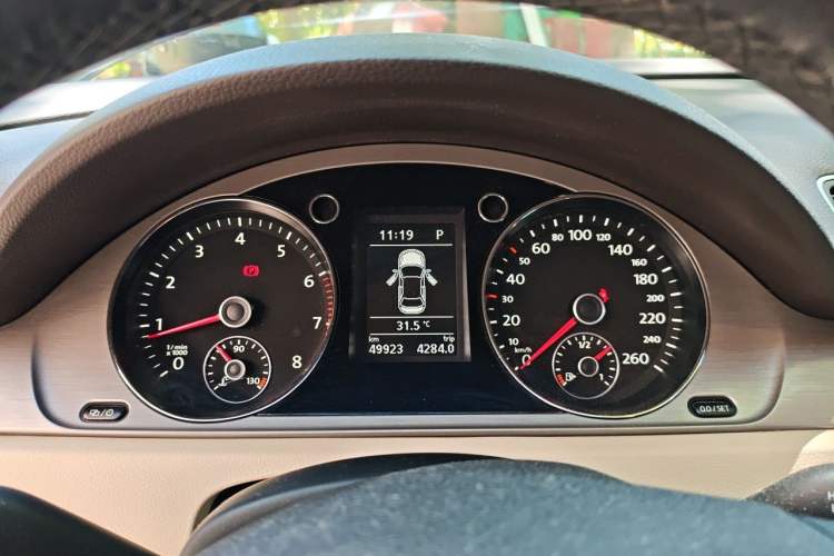 Used Volkswagen Magotan 2013 1.8TSI Premier Model Instrument Cluster