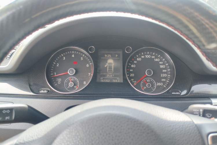 Used Volkswagen Magotan 2013 2.0 TSI Luxury Model Instrument Cluster
