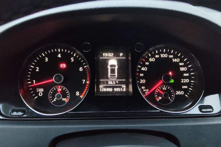 Used Volkswagen Magotan 2013 1.8TSI Luxury Model Instrument Cluster