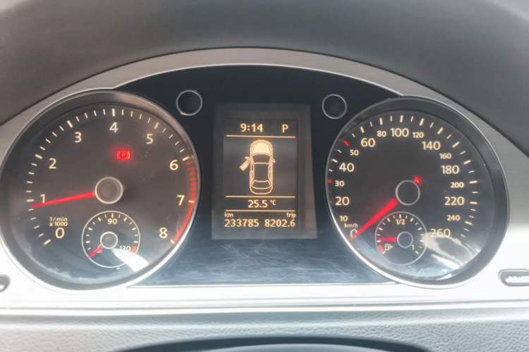 Used Volkswagen Magotan 2013 1.8TSI Premier Model Instrument Cluster
