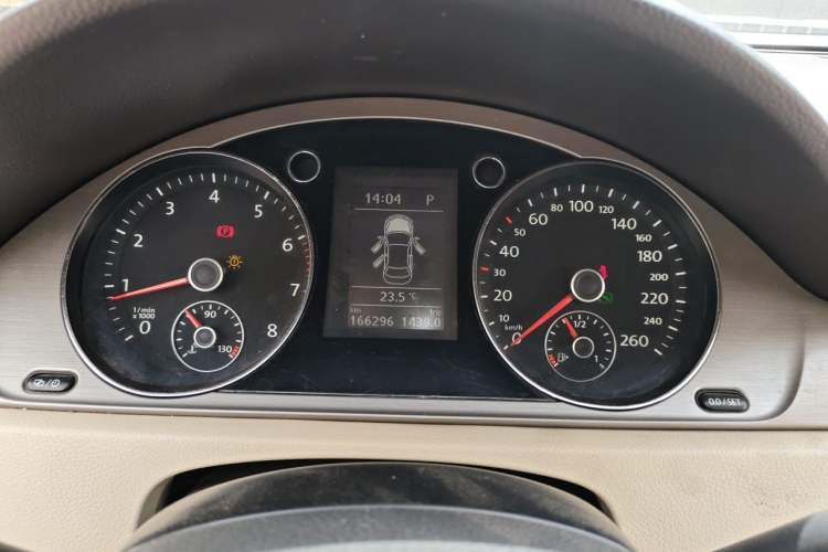 Used Volkswagen Magotan 2013 1.8TSI Premier Model Instrument Cluster