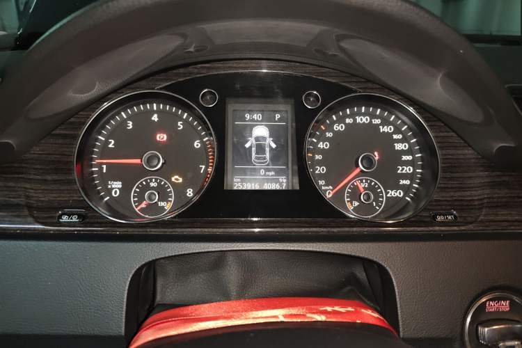 Used Volkswagen Magotan 2013 1.8TSI Prestige Model Instrument Cluster