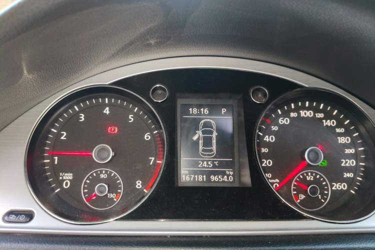Used Volkswagen Magotan 2013 1.8TSI Premier Model Instrument Cluster