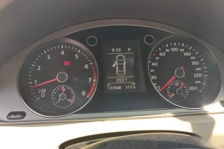 Used Volkswagen Magotan 2013 1.8TSI Premier Model Instrument Cluster