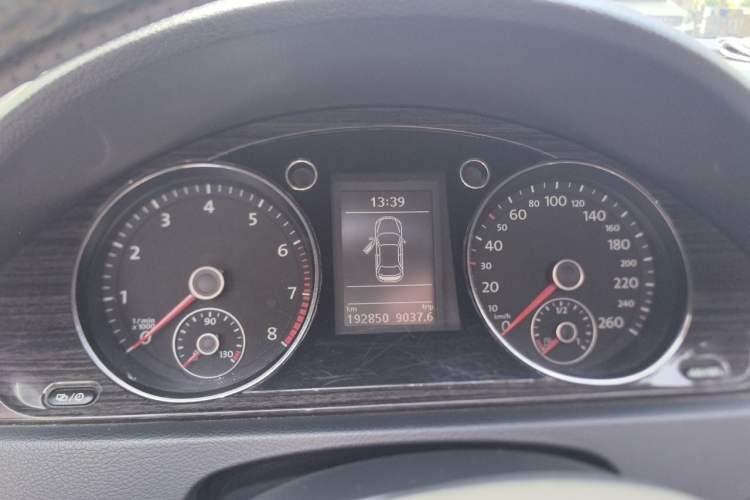 Used Volkswagen Magotan 2013 1.8TSI Prestige Model Instrument Cluster