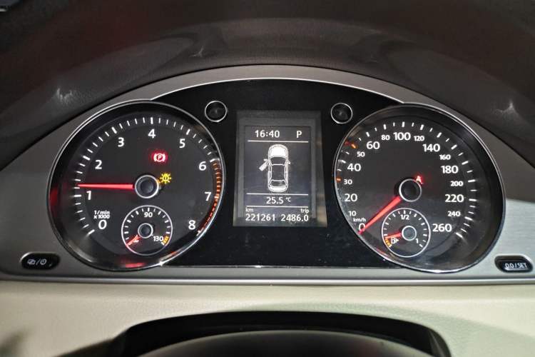 Used Volkswagen Magotan 2013 1.8TSI Luxury Model Instrument Cluster