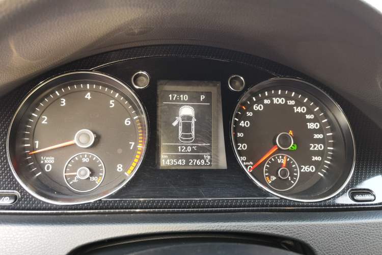 Used Volkswagen Magotan 2013 2.0 TSI Luxury Model Instrument Cluster