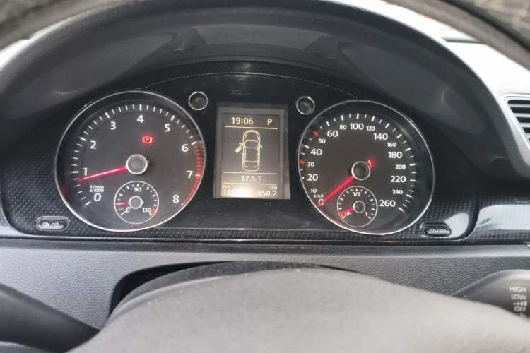 Used Volkswagen Magotan 2013 1.8TSI Luxury Model Instrument Cluster
