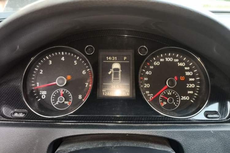 Used Volkswagen Magotan 2013 1.8TSI Luxury Model Instrument Cluster