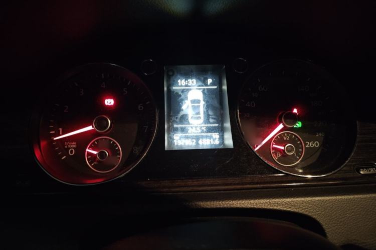 Used Volkswagen Magotan 2013 1.8TSI Prestige Model Instrument Cluster
