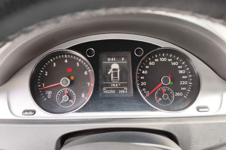 Used Volkswagen Magotan 2013 1.8TSI Comfort Model Instrument Cluster