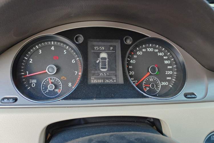 Used Volkswagen Magotan 2013 1.8TSI Luxury Model Instrument Cluster