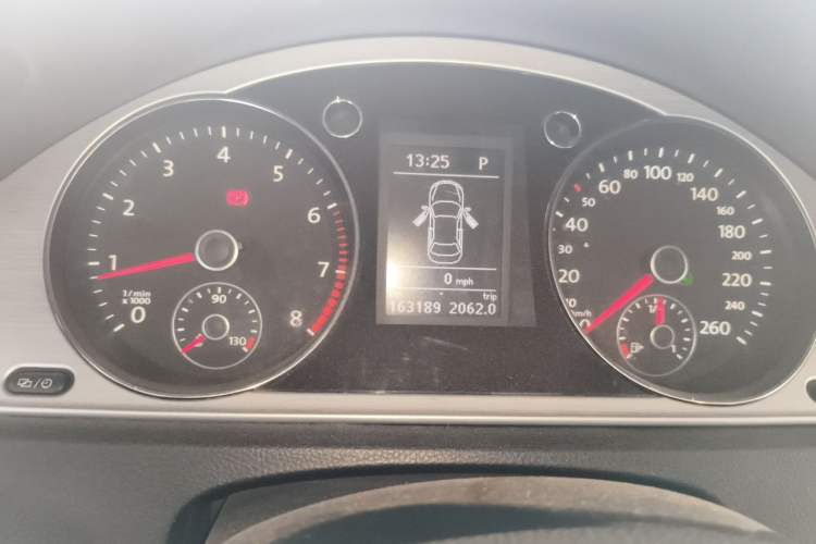 Used Volkswagen Magotan 2013 1.8TSI Premier Model Instrument Cluster