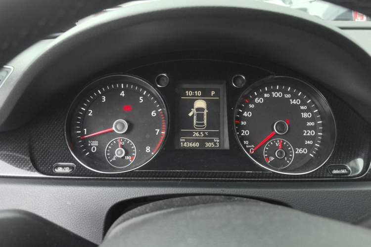 Used Volkswagen Magotan 2013 2.0 TSI Luxury Model Instrument Cluster