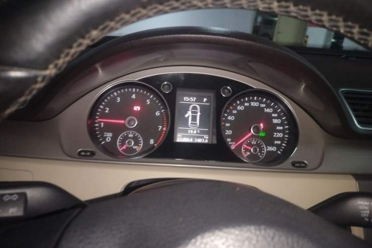 Used Volkswagen Magotan 2013 1.8TSI Luxury Model Instrument Cluster