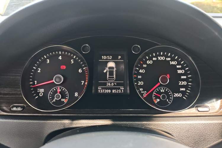 Used Volkswagen Magotan 2013 2.0 TSI Prestige Model Instrument Cluster
